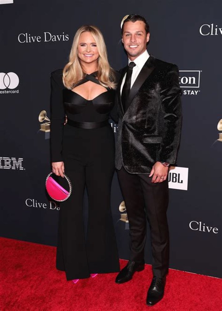 Miranda Lambert's Pregnancy: Unveiling The Truth